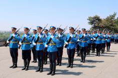 Promenadni defile Reprezentativnog orkestra i egzercir pripadnika Garde 