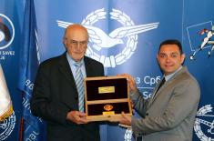 Minister of Defence receives highest recognition from Aeronautical Union of Serbia