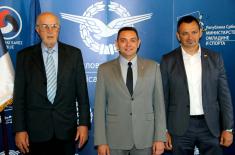 Minister of Defence receives highest recognition from Aeronautical Union of Serbia