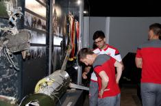 Red Star footballers visit ‘Defence 78’ exhibition  