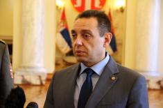 Министар Вулин: Стандард припадника Војске Србије и даље наш приоритет