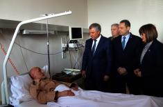 Visit to injured UNMIK member at MMA