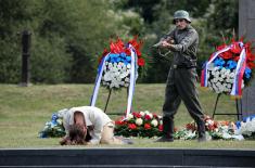 Paying Tribute to victims of the Second World War
