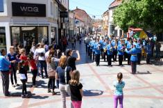 Променадни дефилеи војних оркестара у Крагујевцу и Ваљеву