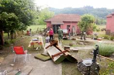 Armed Forces helping at Lučani