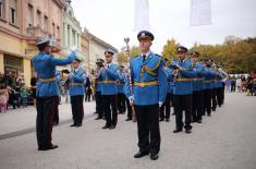 Променадни дефиле и егзерцир у Новом Саду