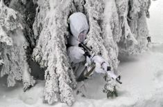 Winter Reconnaissance Training for Members of the Army