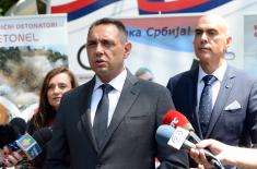 Ministar Vulin otvorio dva nova pogona u kruševačkom "Trajalu" 