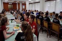 Higher-quality and more varied food at the Military Academy