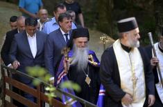 Министар Гашић присуствовао освећењу цркве Свете Петке на Јастрепцу