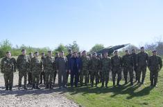 Minister Gašić visits members of the Serbian Armed Forces on Easter