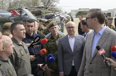 President Vučić visits fighter aviation unit on standby in Batajnica