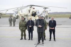 Председник Вучић обишао новонабављена средства наоружања и војне опреме за Војску Србије