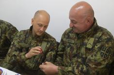 Minister Gašić visits members of the Serbian Armed Forces on Easter