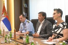 Minister Gašić meets with Norwegian author and historian Knut Flovik Thoresen 