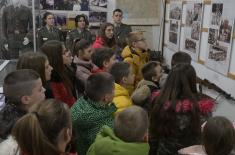 Primary School Pupils from Kosovo and Metohija Visit Military Academy