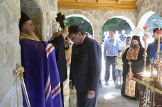 Министар Гашић присуствовао освећењу цркве Свете Петке на Јастрепцу