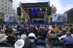 Nastup ansambla „Stanislav Binički“ na Trgu republike povodom Dana pobede