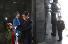 Ministar Gašić položio venac na Avali povodom Dana Vojske Srbije