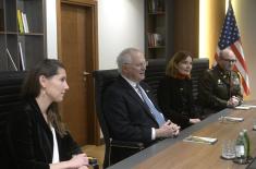 Sastanak ministra Gašića sa ambasadorom SAD Hilom
