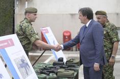 Minister Gašić visits Army Command in Niš