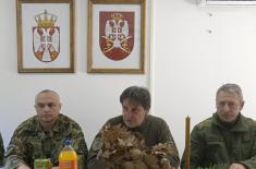 Ministar Gašić drugog dana Božića obišao pripadnike Vojske Srbije u Kopnenoj zoni bezbednosti
