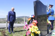 Minister Vučević attends ceremony to mark death anniversary of Košare fighter Ivan Vasojević in Sjenica 