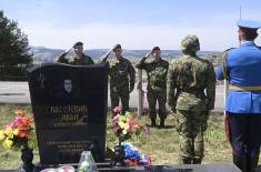 Minister Vučević attends ceremony to mark death anniversary of Košare fighter Ivan Vasojević in Sjenica 