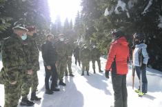 Minister Stefanović visits Military Academy cadets in winter training on Kopaonik Mountain