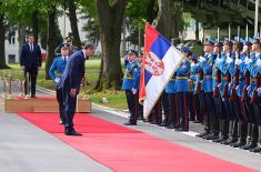 Састанак председника Вучића са највишим руководством система одбране 