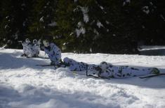 Minister Stefanović visits Military Academy cadets in winter training on Kopaonik Mountain