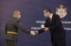 President Vučić presents decorations to members of the Ministry of Defence and the Serbian Armed Forces