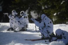 Minister Stefanović visits Military Academy cadets in winter training on Kopaonik Mountain