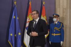 President Vučić presents decorations to members of the Ministry of Defence and the Serbian Armed Forces