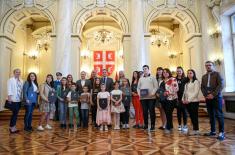 Ministers Stefanović and Ružić present awards to winners of "Our Soldier, Our Hero" competition