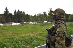 Ministar Vulin obišao prihvatne centre u Opštini Šid: Vojska Srbije obezbeđuje mir i sigurnost za sve građane Šida i štiti migrante 