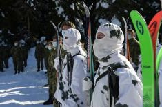 Minister Stefanović visits Military Academy cadets in winter training on Kopaonik Mountain