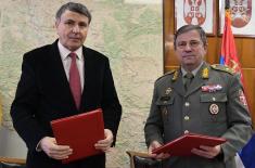 Signing agreements on cooperation at Military Geography Institute