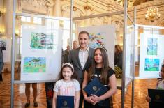 Ministers Stefanović and Ružić present awards to winners of "Our Soldier, Our Hero" competition