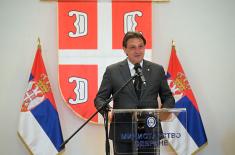 Министар Гашић поводом Дана жена уручио поклоне припадницама система одбране