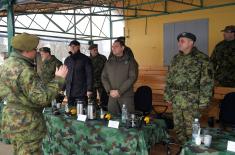 Ministar Vulin: Vojska se unapređuje i osavremenjuje sredstvima koja smo sami proizveli