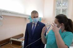 Minister Stefanović visits military Covid hospitals in Novi Sad and Belgrade