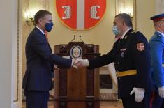 Minister Stefanović presents decorations to deserving members of the Ministry of Defence and Serbian Armed Forces 