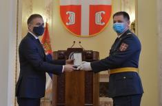 Minister Stefanović presents decorations to deserving members of the Ministry of Defence and Serbian Armed Forces 