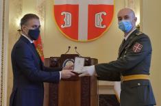 Minister Stefanović presents decorations to deserving members of the Ministry of Defence and Serbian Armed Forces 