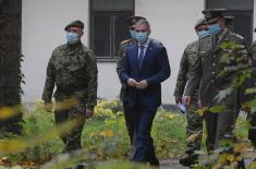 Minister Stefanović visits the barracks where he performed military service