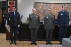 Министар Гашић уручио указе о унапређењима и постављењима на нове дужности