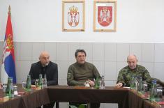 Министар Гашић обишао 22. пешадијски батаљон у Пожеги