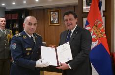 Министар Гашић уручио указе о унапређењима и постављењима на нове дужности