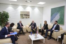 Састанак министра Вучевића са генералним секретаром ЕЕАС Санином